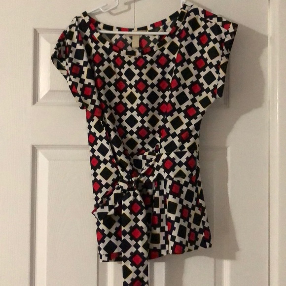 Top - Picture 2 of 2